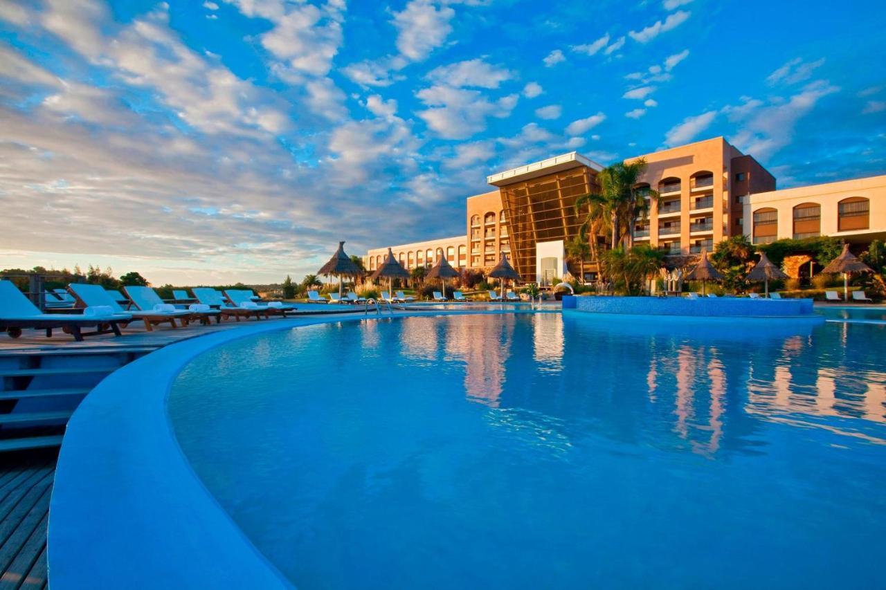 Sheraton Colonia Golf&Spa Resort Colonia del Sacramento Zewnętrze zdjęcie The hotel's main pool
