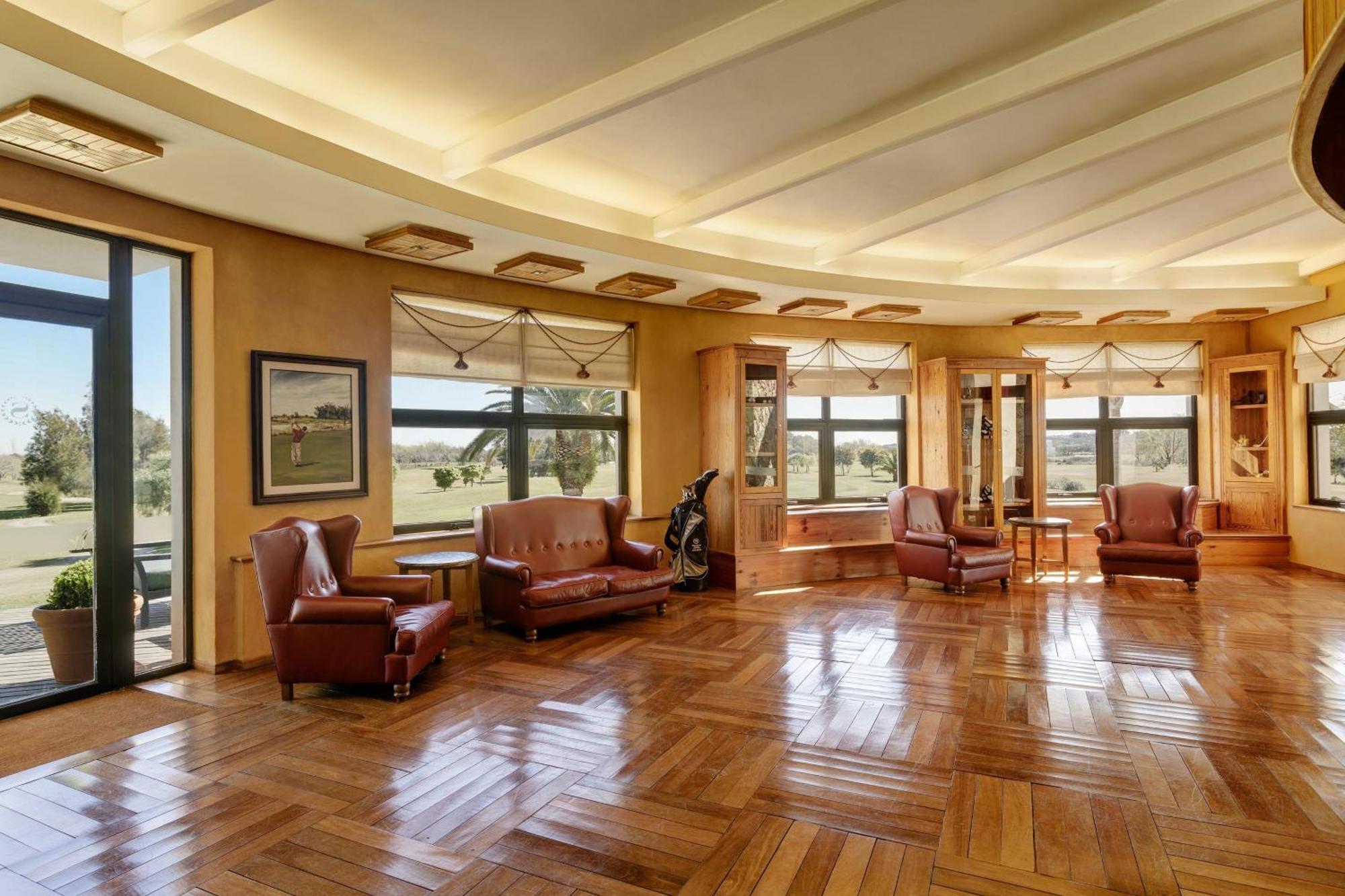 Sheraton Colonia Golf&Spa Resort Colonia del Sacramento Zewnętrze zdjęcie Clubhouse interior