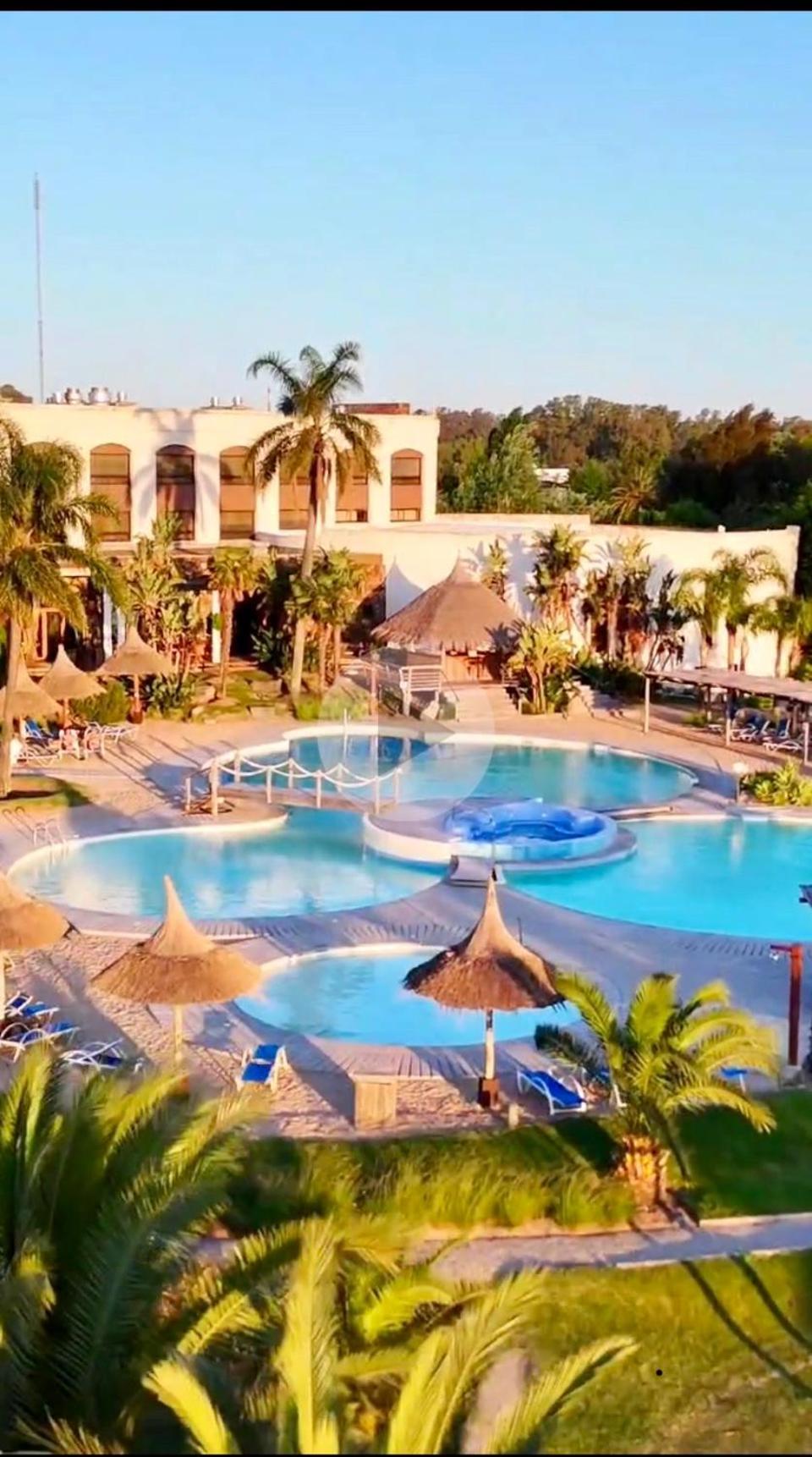 Sheraton Colonia Golf&Spa Resort Colonia del Sacramento Zewnętrze zdjęcie The swimming pool at the hotel
