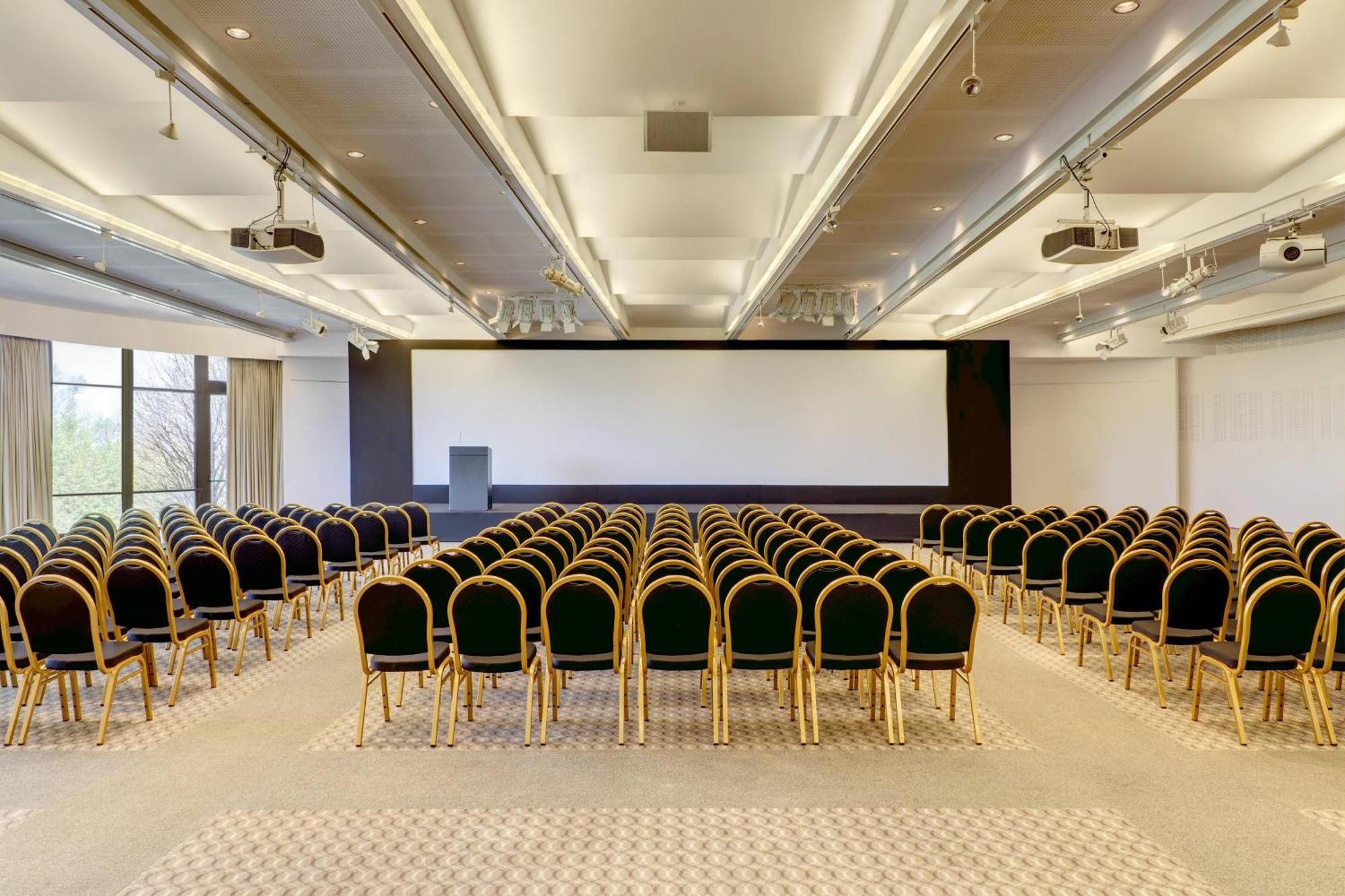 Sheraton Colonia Golf&Spa Resort Colonia del Sacramento Zewnętrze zdjęcie The main conference room