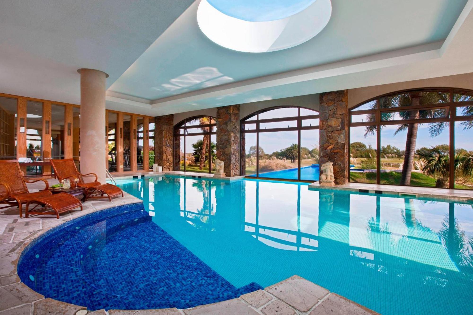 Sheraton Colonia Golf&Spa Resort Colonia del Sacramento Zewnętrze zdjęcie Indoor pool
