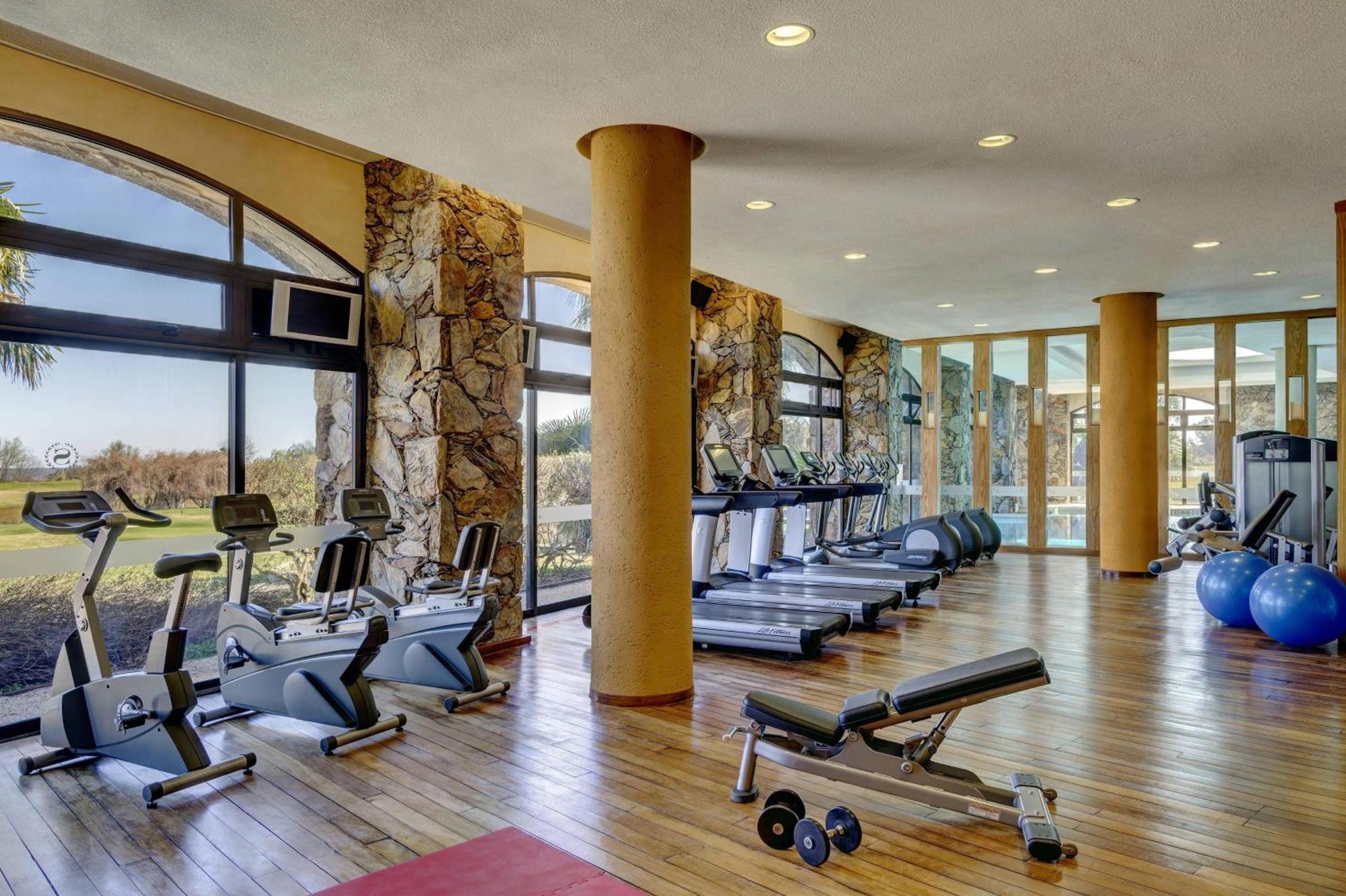 Sheraton Colonia Golf&Spa Resort Colonia del Sacramento Zewnętrze zdjęcie The gym at the hotel