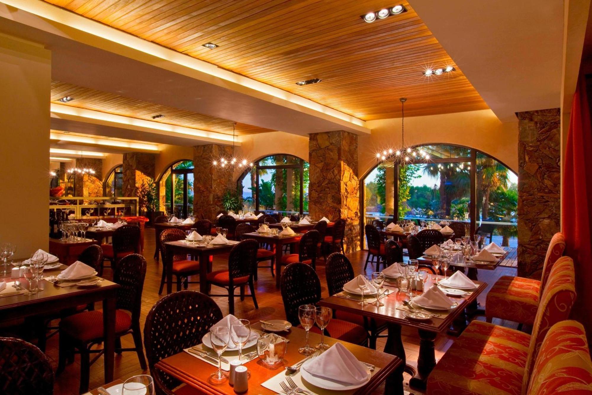 Sheraton Colonia Golf&Spa Resort Colonia del Sacramento Zewnętrze zdjęcie The restaurant