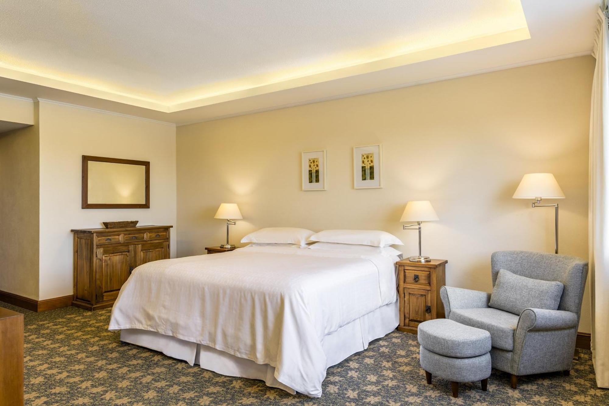 Sheraton Colonia Golf&Spa Resort Colonia del Sacramento Zewnętrze zdjęcie A bedroom at the hotel